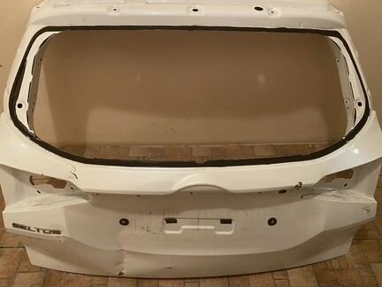 Продам крышку багажника киа селтос 2021 года