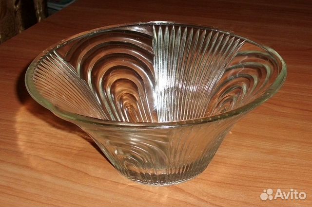 Ваза стекло прозрачное рельефное СССР диам 22 см