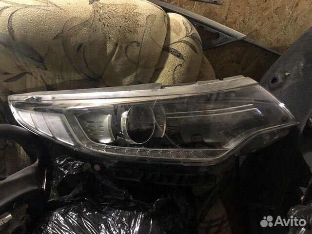 Правая фара Kia Optima