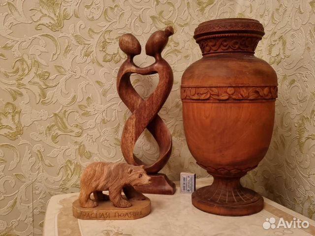 Ваза и статуэтки, натуральное дерево