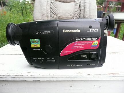 Продаю видеокамеру Панасоник NV-RX11EN
