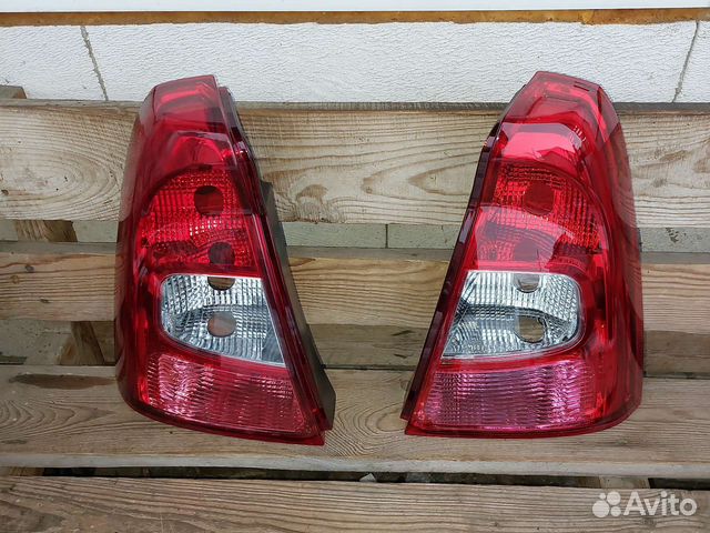 Фонарь задний 8200744759 Рено Логан 1