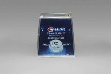 Отбеливающие полоски для зубов crest 3D whitestr
