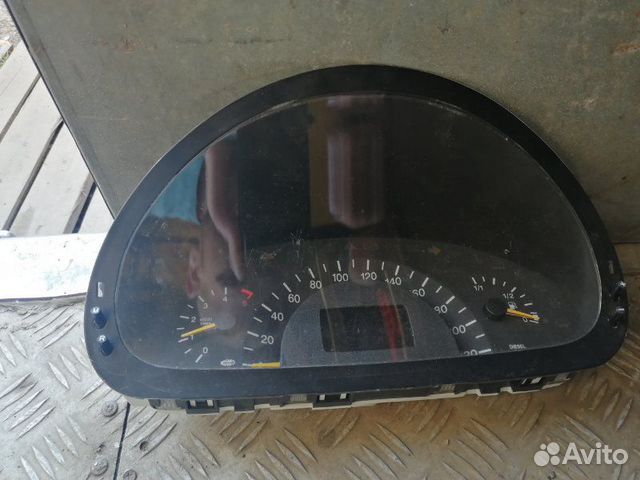 Панель приборов Mercedes Vito W639