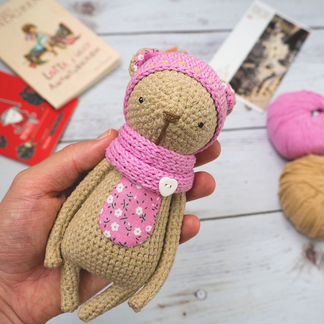 Интерьерная вязанная игрушка ручной работы