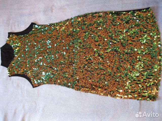 Платье с пайетками нарядное 42 44