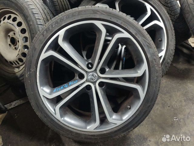 Литой диск R20 на Опель Астра J GTC