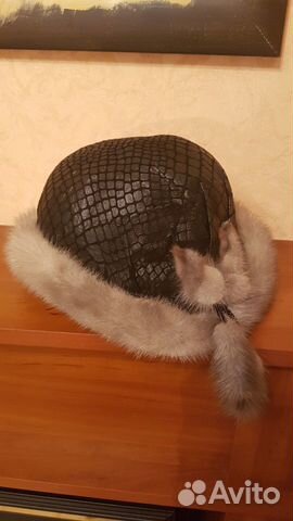 Шляпка с мехом из голубой норки