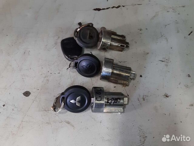 Замок зажигания с ключом Мицубиси кольт z3 6