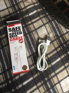 Продаётся новый провод для Айфон 4