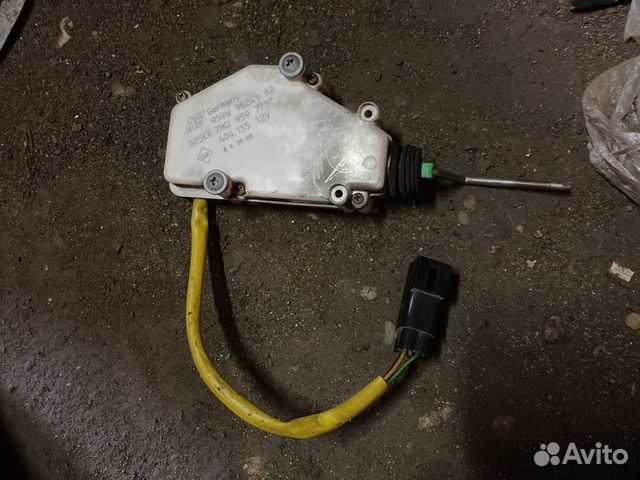 Активатор замка крышки багажника VW Sharan