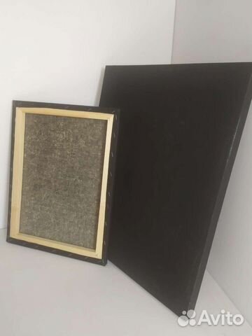 Черный холст на подрамнике