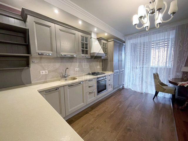 2-к. квартира, 80,7 м², 9/9 эт.