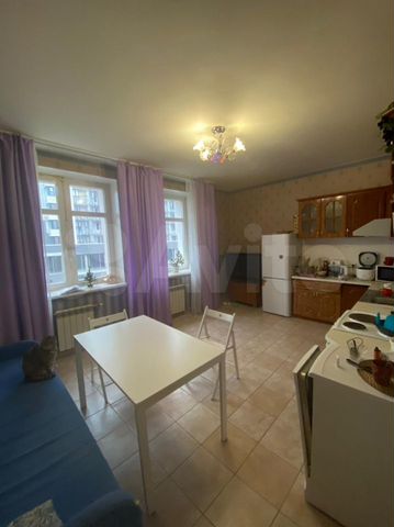 4-к. квартира, 147 м², 2/6 эт.