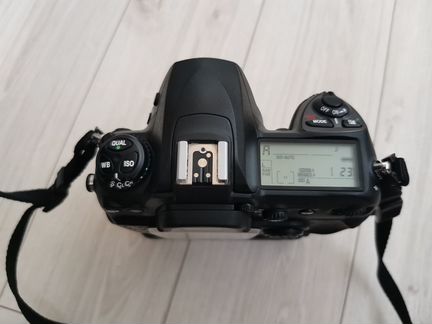 Nikon D200 пробег 5 тыс + батблок