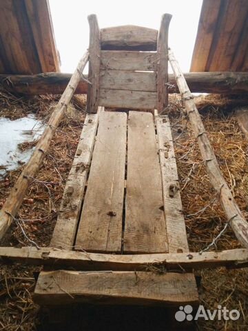 Сани деревянные, сбруя для лошади