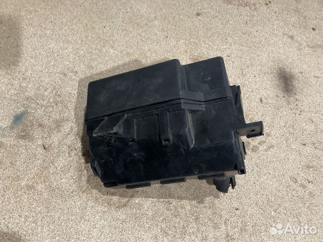 Блок предохранителей Nissan Navara D40