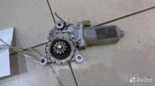 Моторчик стеклоподъемника передний правый Volvo 8