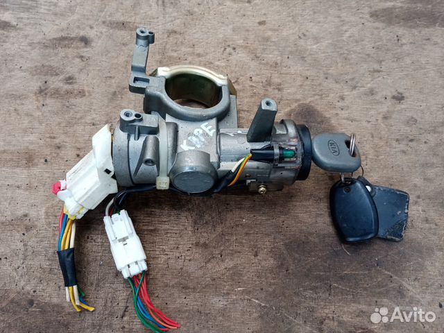 Замок зажигания на Киа Каренс 2004 год