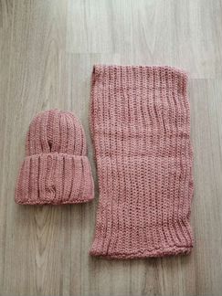 Комплект шапка и снуд