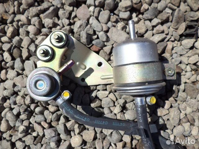 Регулятор давления топлива Nissan Laurel HC35