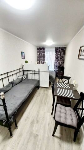 Комната 13 м² в 6-к., 1/5 эт.