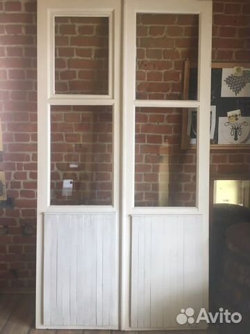 Дверь двойная деревянная в идеальном состоянии