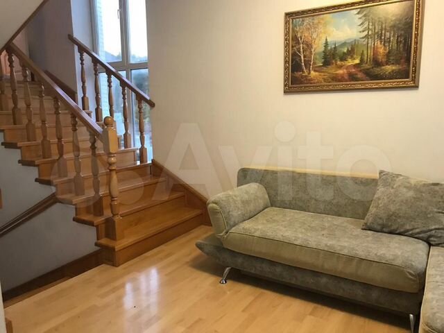 Дом 250 м² на участке 5 сот.