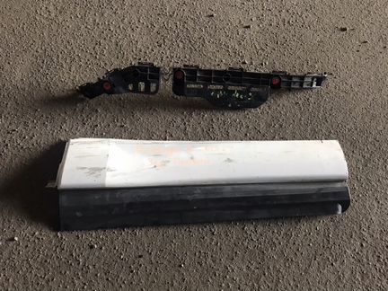 Тойота хайлендер молдинг двери с кронштейном