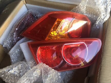 Продам фары задние Lancer X оригинал