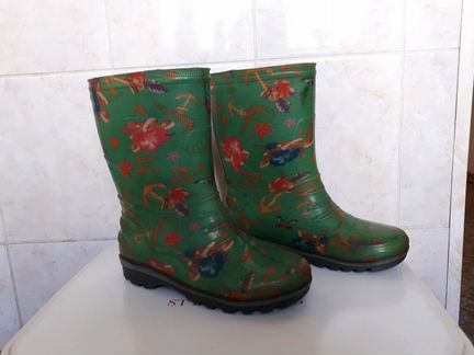 Резиновые сапоги