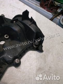 Клапанная крышка Land Rover Discovery 3 4 276DT