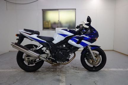 Suzuki SV400