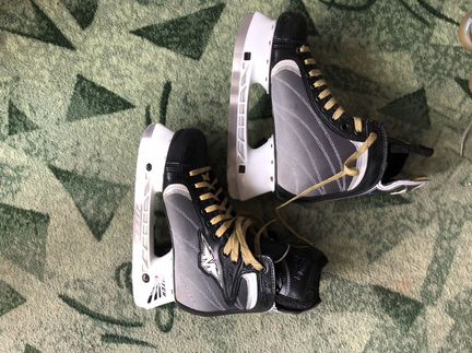 Коньки хоккейные 42 размер