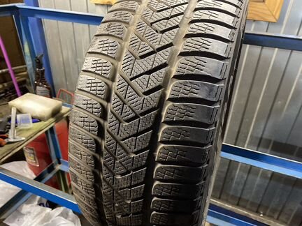 Одна Шина 255/40R19 Pirelli winter SottoZero 3