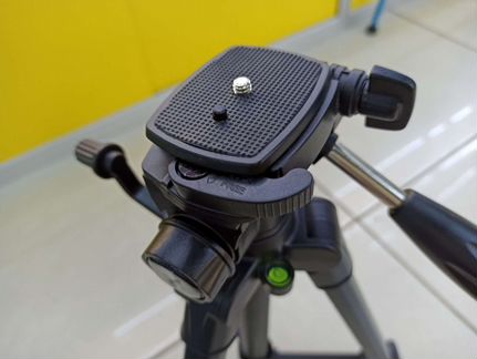 Штатив Трипод Jmary KP-2234 новый в упаковке