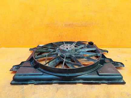 Диффузор вентилятора Jeep Grand Cherokee WK2