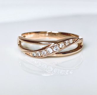 Золотое кольцо с фианитами