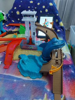 Tрек с акулой Hot wheels и др