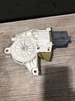 Мотор стеклоподъемника задний правый Mercedes-Benz