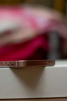 iPhone 5SE розовое золото 16GB