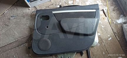 Задняя правая дверь Лада Ларгус