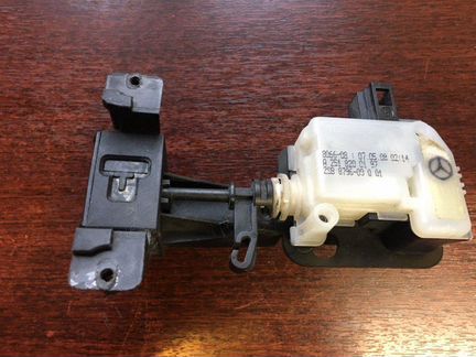 Активатор лючка бензобака Mercedes-Benz Gl-Класс