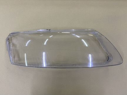 Стекло для фары Audi A6 C6 2004-2011 г.в. правое