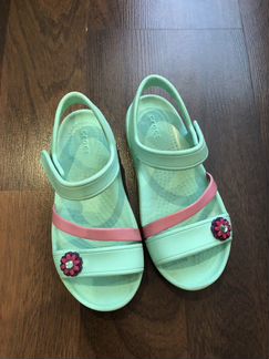 Босоножки Crocs