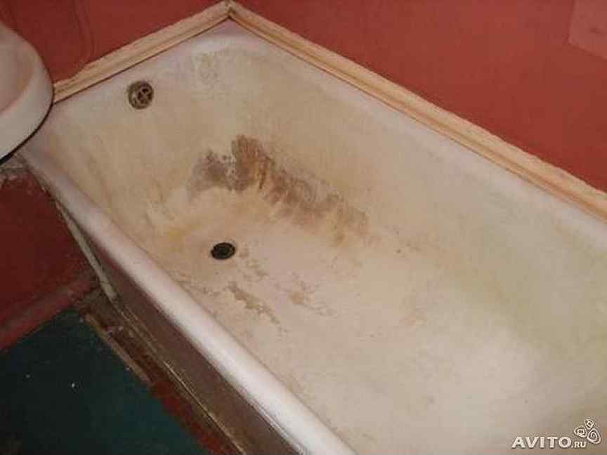 Чем очистить чугунную ванну. Старый чугуннные ванны. Грязная ванна. Ржавая ванная. Старая грязная ванна.
