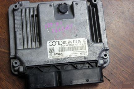Блок управления двигателем Audi A1