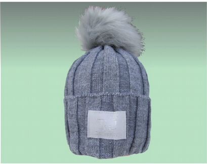 Зимняя шапка для девочек С помпоном