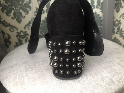 Босоножки женские