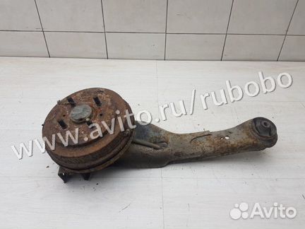 Кулак задний правый Mitsubishi Mirage 5 4G15 1998